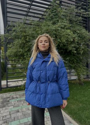 Пуховик в кольорі електрик