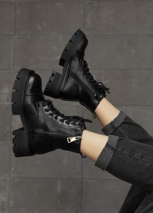 Женские ботинки massive black