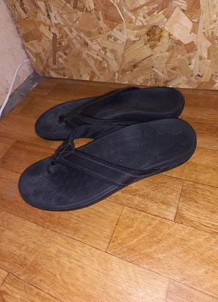Шльопанці vionic tide black 43-44 розмір