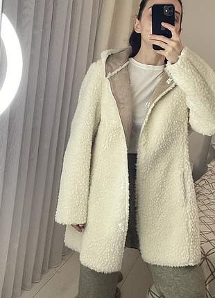 Еко-шубка, молочна. осінь- зима. без дефектів