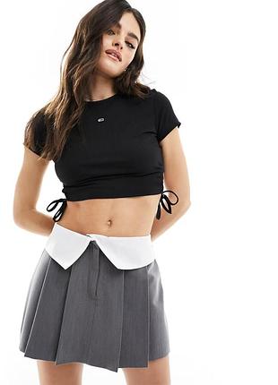 Жіноча укорочена футболка tommy hilfiger