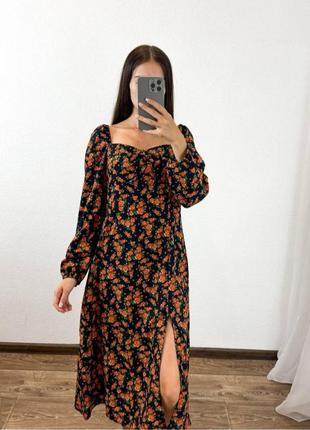 Платье в цветочный принт