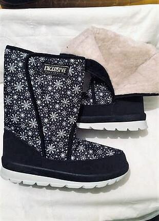 Чоботи дутики