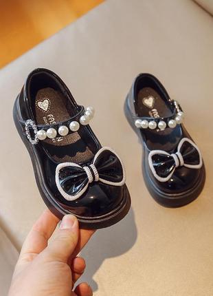 Лакированные туфли для девочек necklace5 фото