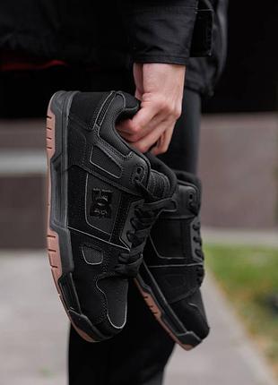 Кросівки чоловічі