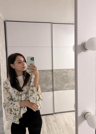 Блуза в квітковий принт