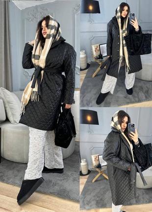 Классическое стильное стеганое пальто