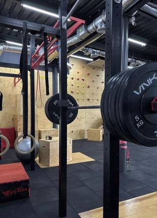 Бамперный диск для кроссфита блин штанги vnk black 20 кг 1 шт черный 52 мм резина олимпийский профессиональный