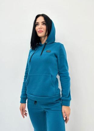 Женский спортивный костюм