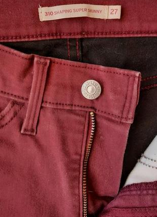 Бордові джинси супер скіні від levis 3108 фото