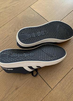 Кросівки adidas 5