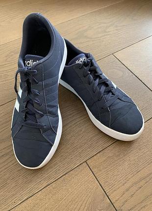 Кросівки adidas 9