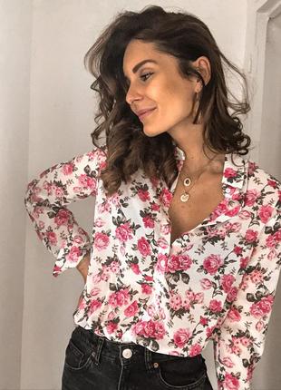 Нежная блуза в цветочки
