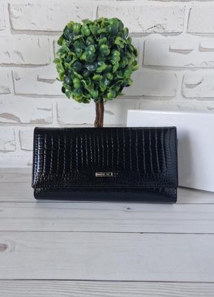 Женский кожаный лаковый черный кошелек с дополнительной визитницей vermari