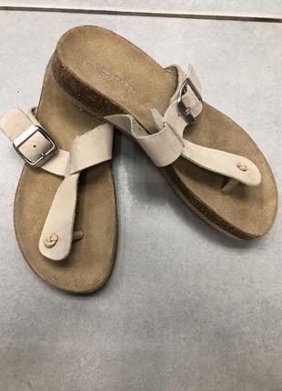 Шльопанці 🩴 під біркенштоки