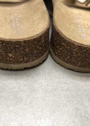 Шльопанці 🩴 під біркенштоки