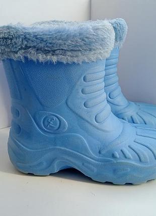 Резиновые сапоги, пена