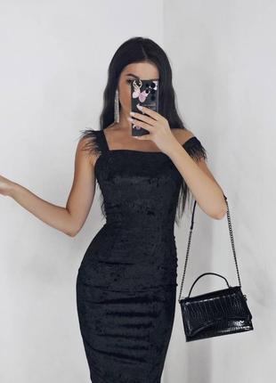 Платье женское нарядное бархатное с перьями. платье женское вечернее мини бархат 42 44 46