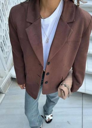 Подовжений замшевий піджак в трендових кольорах без підкладу на ґудзиках2 фото