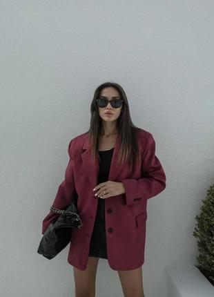 Подовжений замшевий піджак в трендових кольорах без підкладу на ґудзиках5 фото