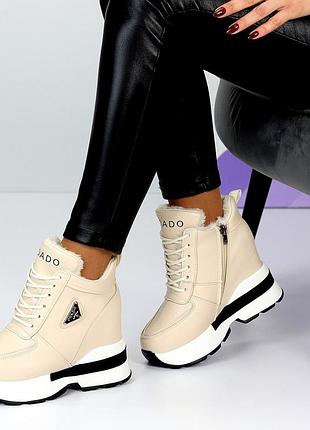 Стильные женские зимние сникеры