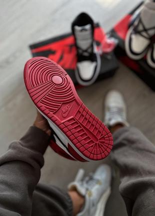 Кроссовки nike jordan 1 retro high satin black toe кроссовки найк6 фото