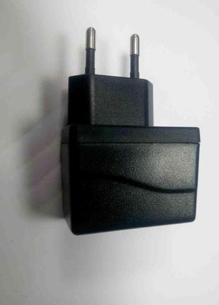 Заряднее устройство б/у сетевой адаптер usb