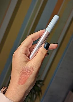 Кремовая помада maracuja juicy lip creme  от tarte в оттенке fig