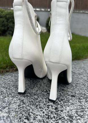 Ботильни білі