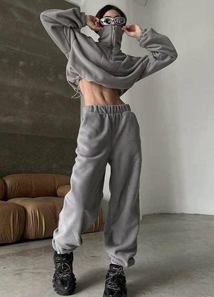 Спортивный костюм женский