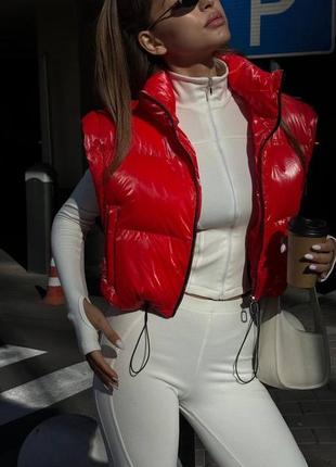 Красный пуховик-трансформер
