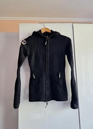 Свитер свитер с капюшоном