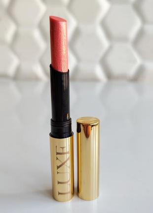 Помада для губ от эйвон люкс сияние роскоши spotlight coral avon luxe shine brilliance