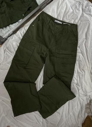 Штани карго bershka