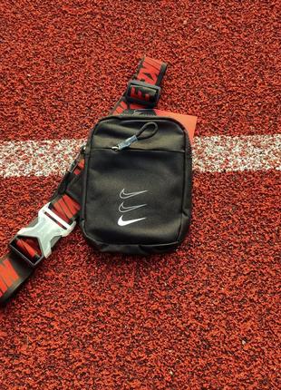 Сумка nike mini bag swoosh / чорна барсетка найк / спортивна сумка через плече / чоловіча бананка / жіноча маленька сумка / месенджер nike1 фото