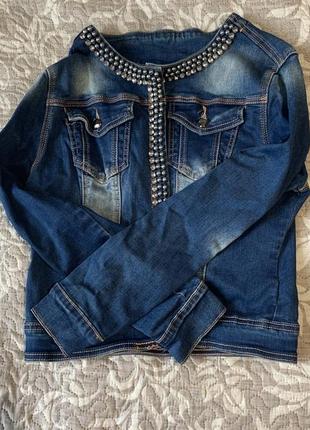 Джинсова куртка