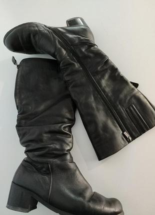 Женские кожаные сапоги