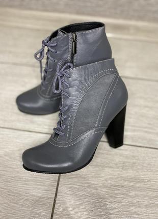 Кожаные ботильоны