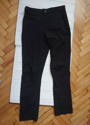 Простая модель тренинговых летних брюк