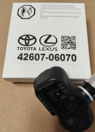Датчик давления тиску в шинах коліс toyota lexus 42607-06070 4260706070 42607 06070 pmv-c215