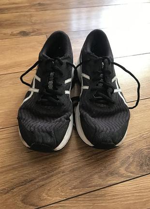 Asics кросівки
