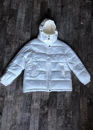 Женская теплая стеганая куртка с капюшоном на молнии