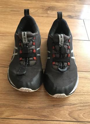 Asics кросівки