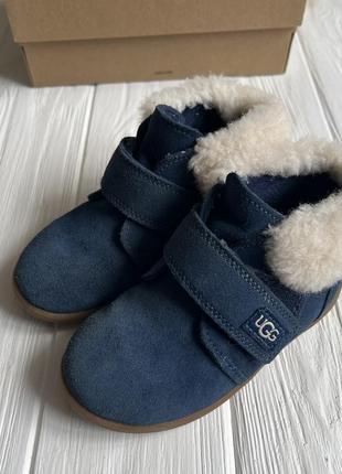 Демісезонні дитячі черевики ugg розмір 26
