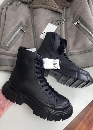 Деми ботинки / сапоги zara 39 размер потолка 25,5 см