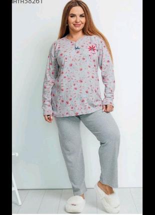 Тепла жіноча піжама великого розміру