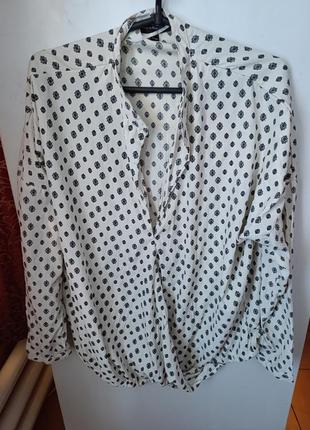 Блуза з візерунком