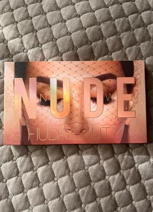 Палетка huda beauty