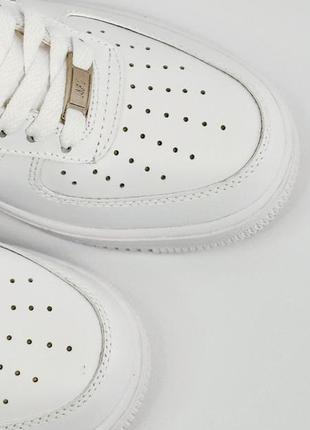 Кросівки жіночі, в білому кольорі, шкіра, фірма nike6 фото