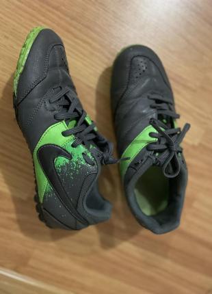 Кроссовки бутсы nike